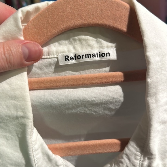 Reformation Ludlow Button Down - Picture 4 of 7